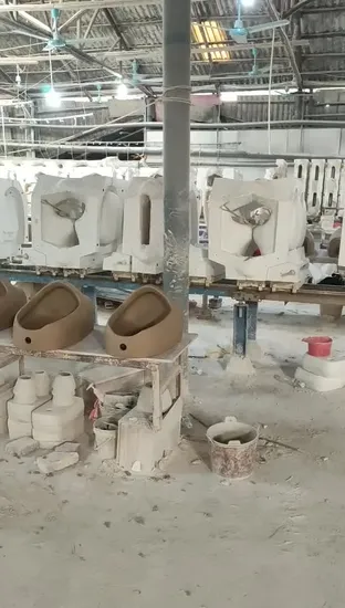 Urinarios de fácil limpieza para hombres, venta al por mayor, con descarga por gravedad, para baño suspendido.